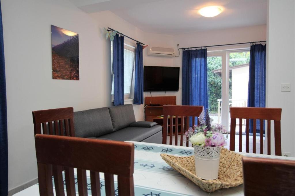 Apartmani Zec Šilo Eksteriør billede