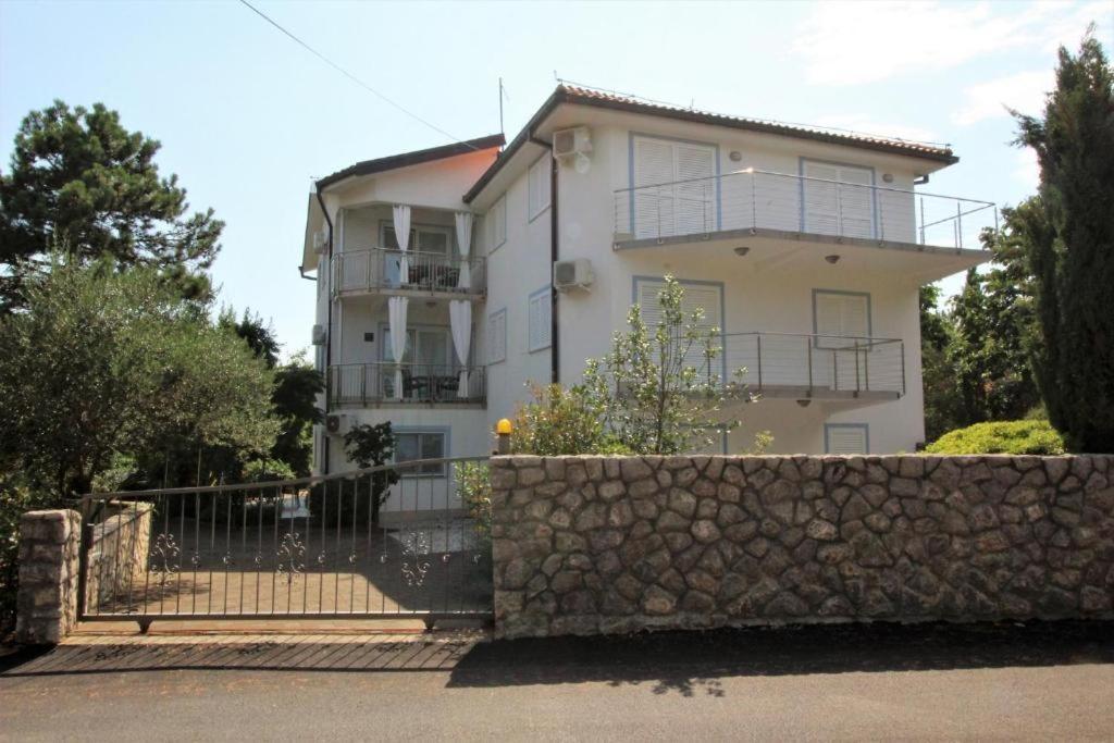 Apartmani Zec Šilo Eksteriør billede