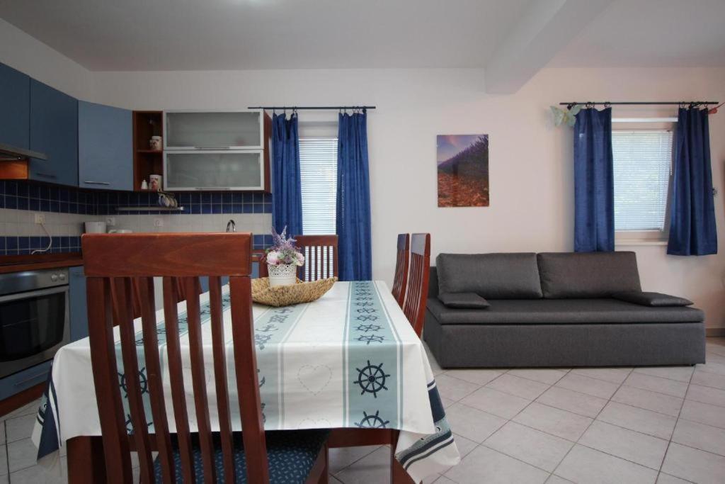 Apartmani Zec Šilo Eksteriør billede