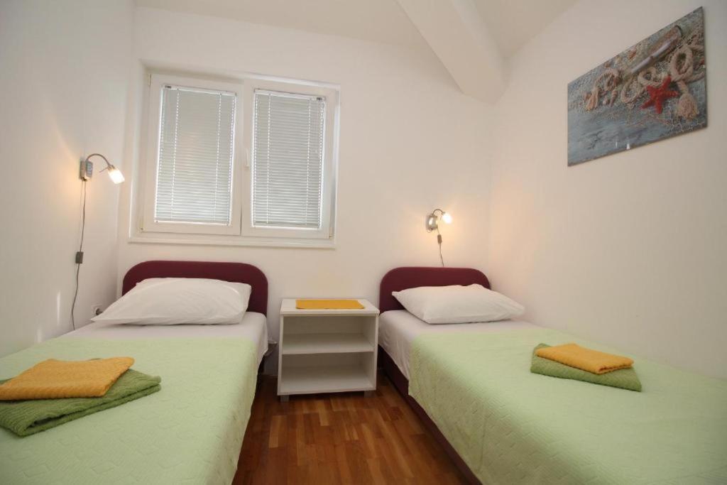 Apartmani Zec Šilo Eksteriør billede