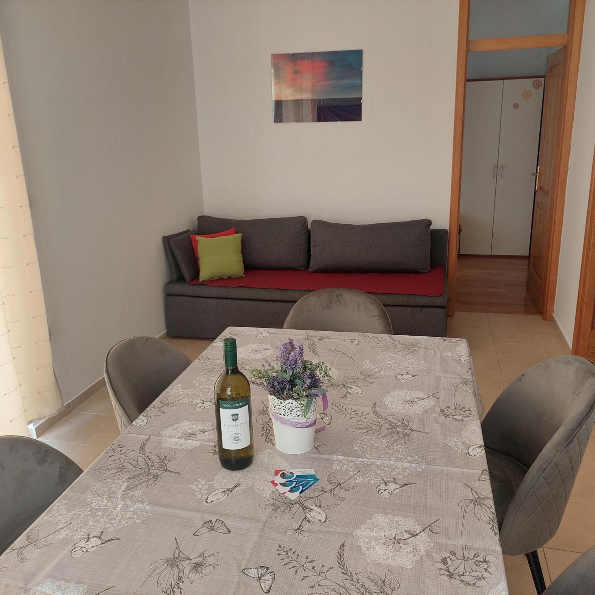 Apartmani Zec Šilo Eksteriør billede