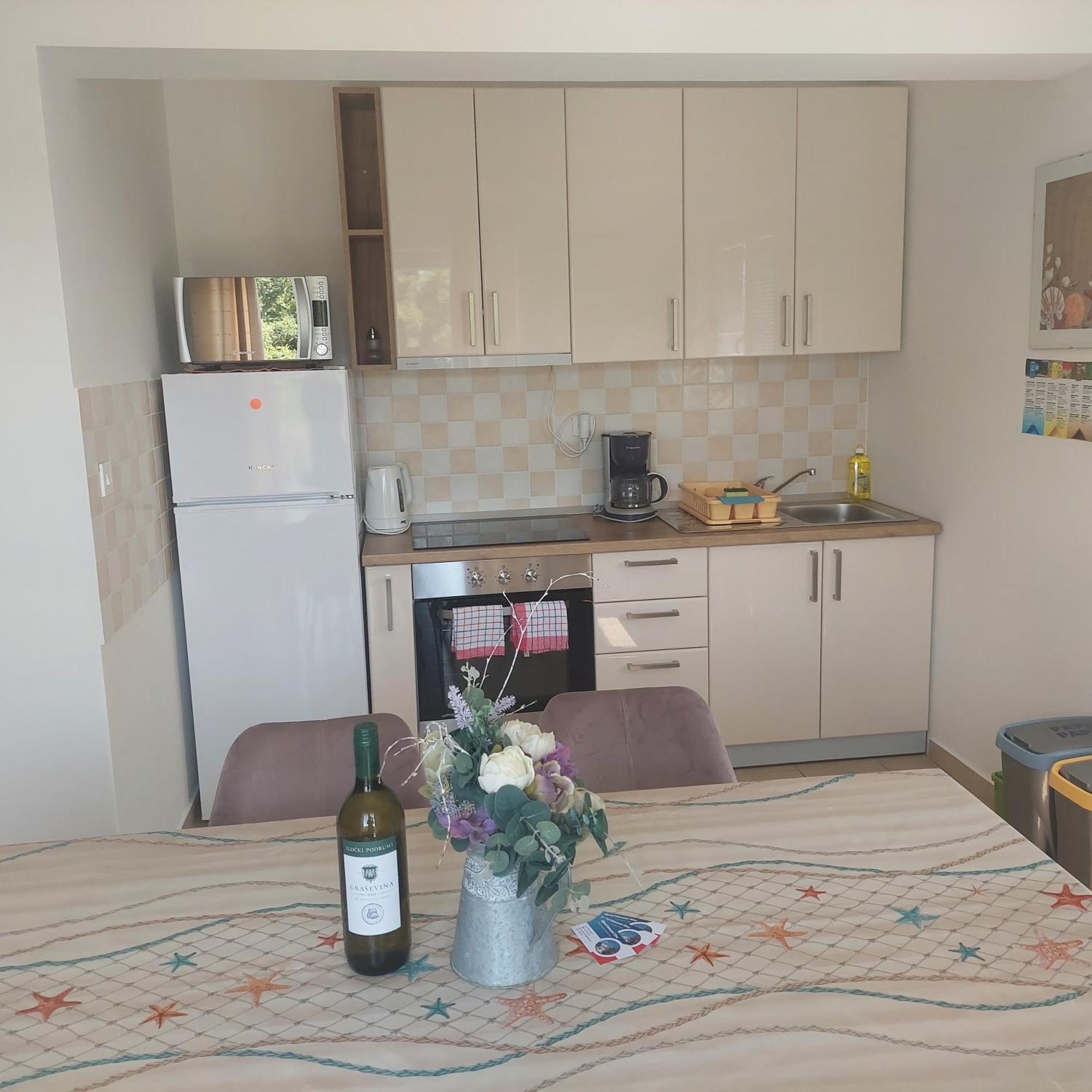 Apartmani Zec Šilo Eksteriør billede